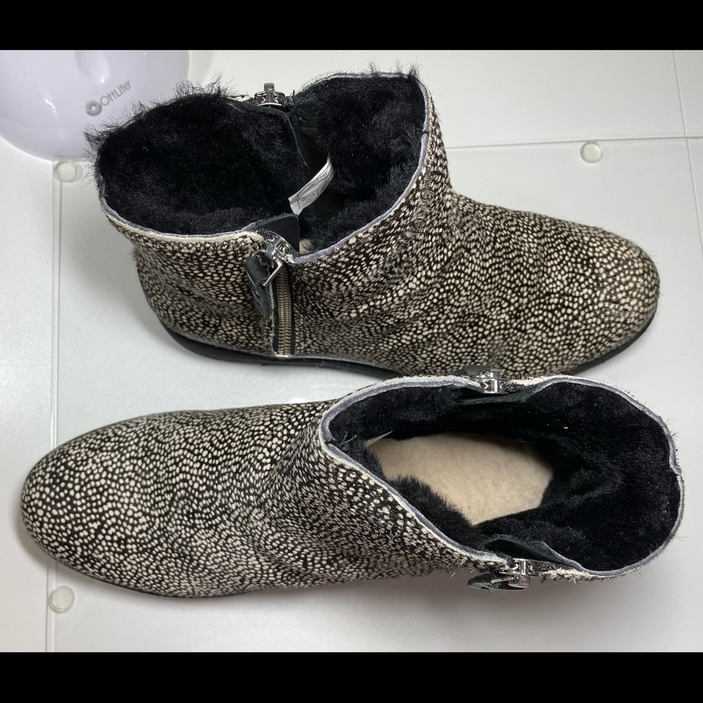 TreadLite by UGG boots, SHALA EXOTIC size 8.5 woman’s